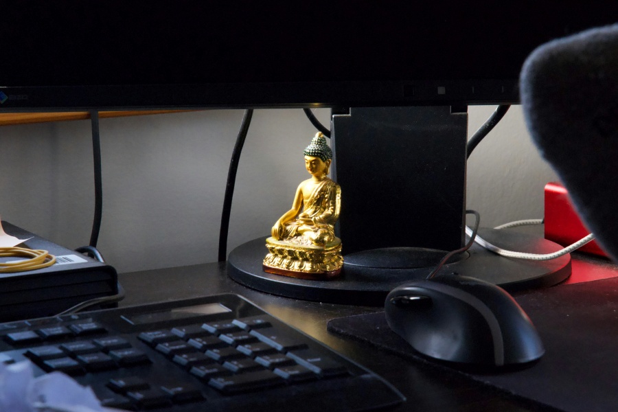 Five Mindfulness Practices for Nonprofit Teams During Year-End Stress